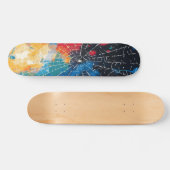 Wit spinnenweb op multi-kleur verfspatten skateboard (Horizontaal)