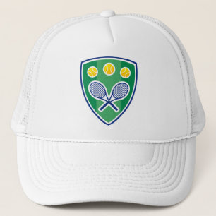 Wit tennispet met klassiek logoschild trucker pet
