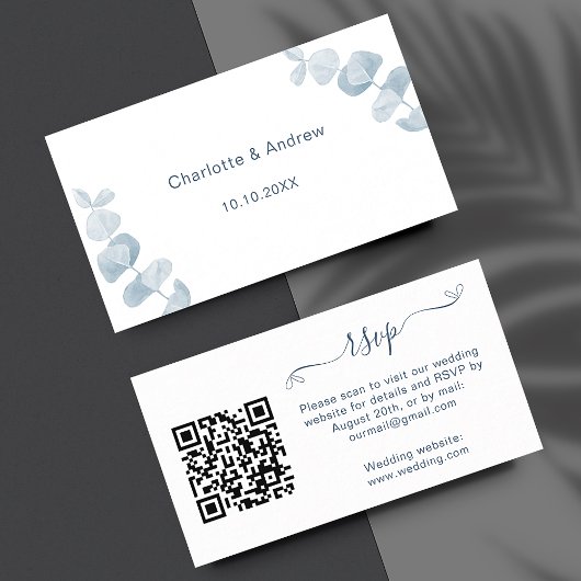 Witblauwe trouwresponswebsite QR code RSVP Informatiekaartje