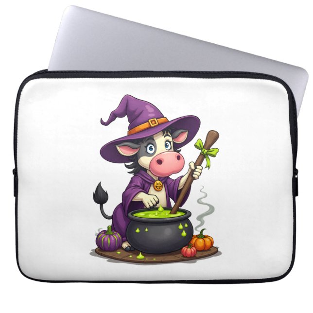 Witch Koe Cauldron Brew Laptop Sleeve (Voorkant)