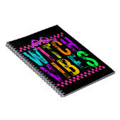 Witch Vibes Halloween Neon Checkered Bow Notitieboek (Rechterzijde)