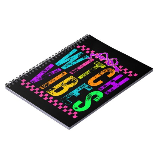 Witch Vibes Halloween Neon Checkered Bow Notitieboek (Linkerzijde)