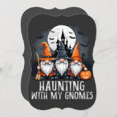 Witchcore Halloween Gnome Trio Haunted Castle Feestdagenkaart (Voorkant / Achterkant)