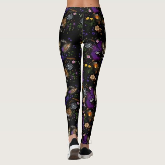 Witches Brew Tea en Cottcore Pattern Leggings (Achterkant)