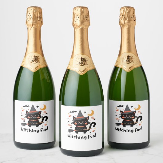 Witching Fun Zwarte Kat met Bezem – Schattigee Hal Sparkling Wijnetiket (Flessen)