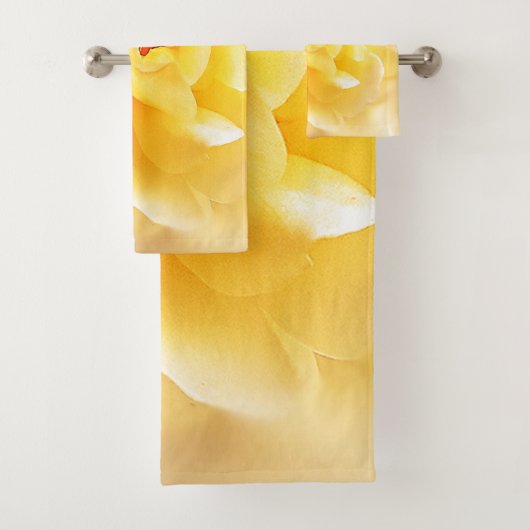Witgele rozenzachte lichtkleuren bad handdoek (Insitu)