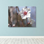 Witte amandelventilator - Natuurlijke lente licht  Canvas Afdruk (Insitu (Houten vloer))