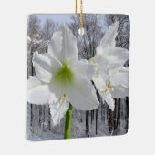 Witte amaryllis en sneeuw I Keramisch Ornament (Rechts)