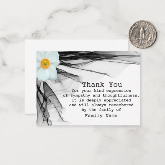 Witte bloem zwart lint na begrafenis Dank u Notitiekaartje (Voorkant / Achterkant in situ)