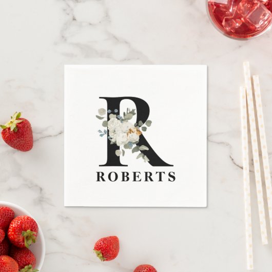 Witte Bloem Zwarte Monogram R Servet (Insitu)