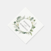 Witte bloemen en groen gepersonaliseerde bruiloft servet (Hoek)