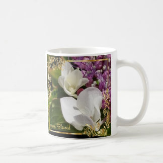 Witte bloemen met gouden toongrens koffiemok