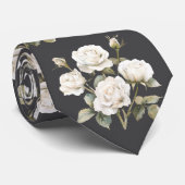Witte Bloemen op een Scherp Geklede Man Stropdas (Opgerold)