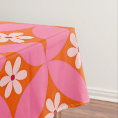 Witte bloemen op midden eeuw roze cirkels patroon tafelkleed (Voorbeeld)