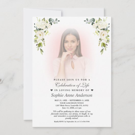 Witte Bloemen Vervaagd Foto Viering van het leven Kaart (Voorkant)