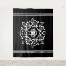 Witte bloemenmandala zwarte achtergrond wandkleed