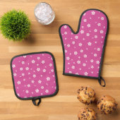 Witte bloesems op Hot Pink Ovenwant & Pannenlap Set (Top down)