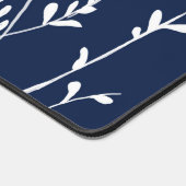 Witte Botanicals op Navy Blue Bureaumat (Hoek)