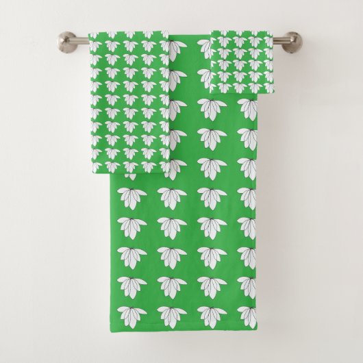 Witte clusters op groene gift bad handdoek (Insitu)