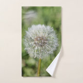 Witte dandelion bloem op groen gras handdoek (Handdoek)