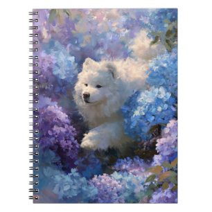 Witte donzige hond in Hydrangea Garden Notitieboek