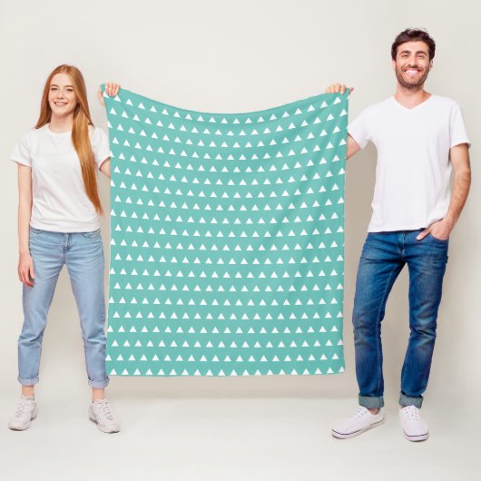 Witte driehoekspatroon fleece deken (In situ)