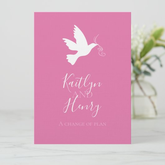 Witte duif roze linten verandering van bruiloft pl kaart (Staand voorkant)