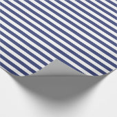Witte en donkerblauwe streep cadeaupapier (Hoek)
