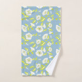 Witte en gele bloemen patroon op grijs bad handdoek (Handdoek)