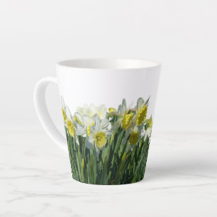 Witte en gele Daffodils Cust. BC White Latte Mok