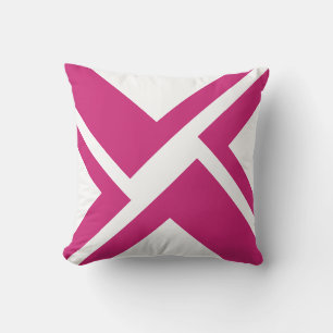 Witte en Magenta werpen kussen