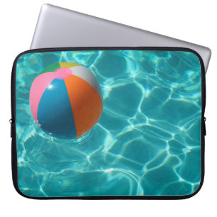 Witte en meerkleurige strandbal laptop sleeve
