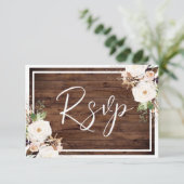 Witte en zwarte bloemen Rustic Wood Weddenschap RSVP Kaartje (Staand voorkant)