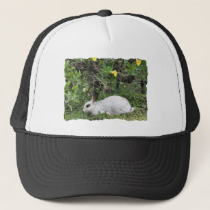 Witte en zwarte konijn trucker pet
