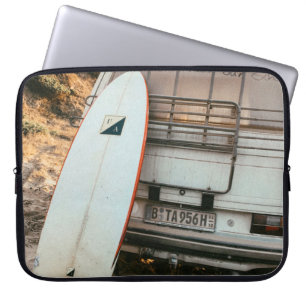 Witte en zwarte surfplank laptop sleeve