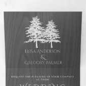 Witte geëmbosseerde bomen op grijze houten winterb drieluik uitnodiging (Binnenzijde eerst)