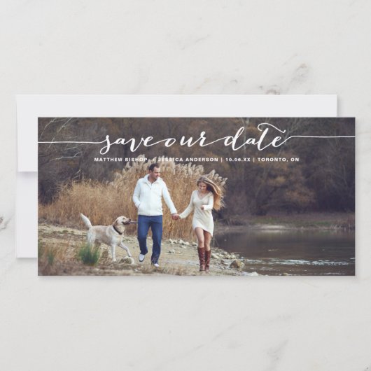 Witte handgeschreven script foto save our date II Save The Date (Voorkant)