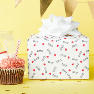 Witte hondenbotten met rode harten cadeaupapier