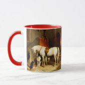 WITTE HORSE MET HONDEN EN DALCONS IN STABIEL MOK (Links)