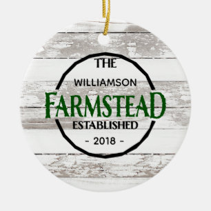Witte Hout Boerderij Familienaam Kerstmis Keramisch Ornament
