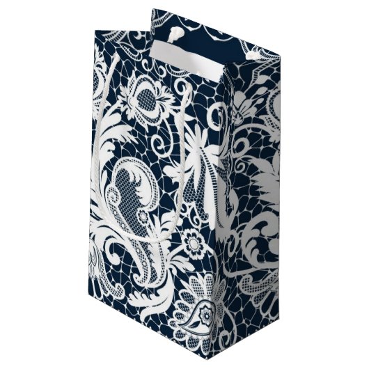 Witte kant 2 klein cadeauzakje (Achterkant Gekanteld)