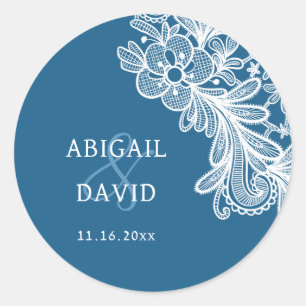 Witte kant op blauwe bruiloft ronde sticker