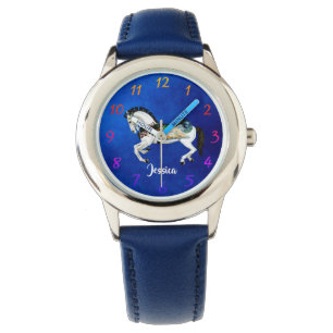 Witte karrousel paard op blauw horloge