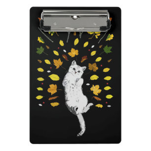 Witte kat met herfstbladeren mini klembord