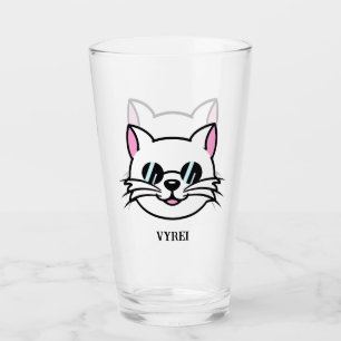 Witte kat met zwarte bril / zonnebril glas