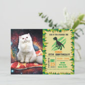 Witte kat op de pizza kaart (Staand voorkant)