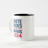 Witte Kerels Voor Harris-2024 Tweekleurige Koffiemok (Voorkant links)