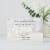 Witte kerstwinterbruiloft RSVP kaartje (Staand voorkant)