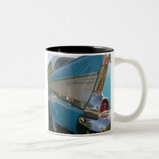 Witte koffie-Mok met 57 Chevy Tweekleurige Koffiemok
