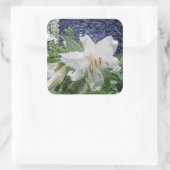 Witte lelie in een tuin vierkante sticker (Tas)